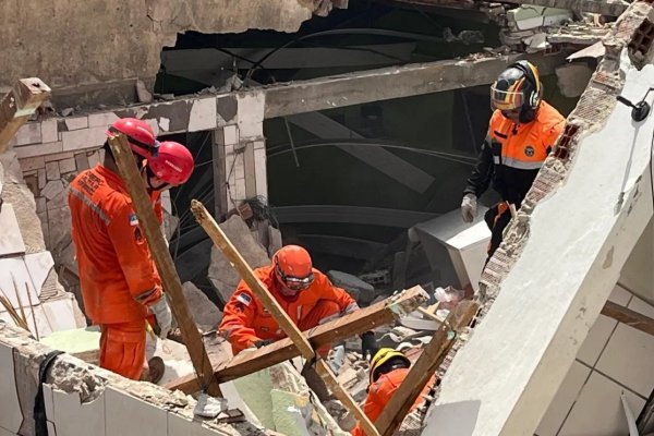 [Sobe para dois número de mortos em explosão registrada em Olinda ]
