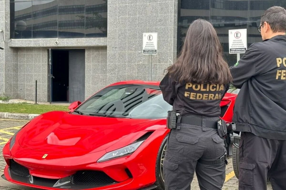 Operação Sem Desconto: PF identifica 29 carros de luxo utilizados por controladores de associações investigadas