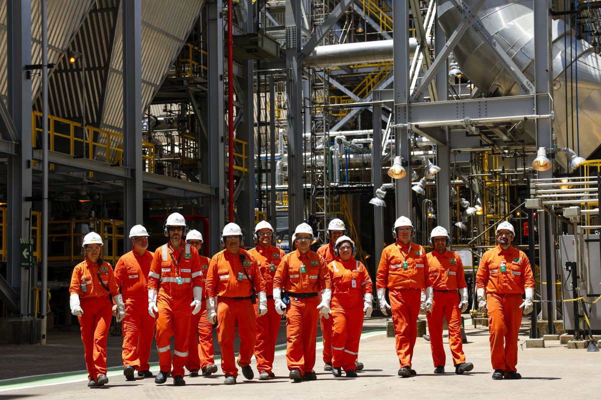 Governo e Petrobras entram em impasse sobre investimentos após queda do petróleo
