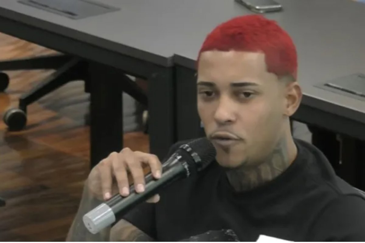 Vídeo: MC Poze diz em CPI que ser 'gigante' e 'fenomenal' motivou devolução de seu carro após roubo
