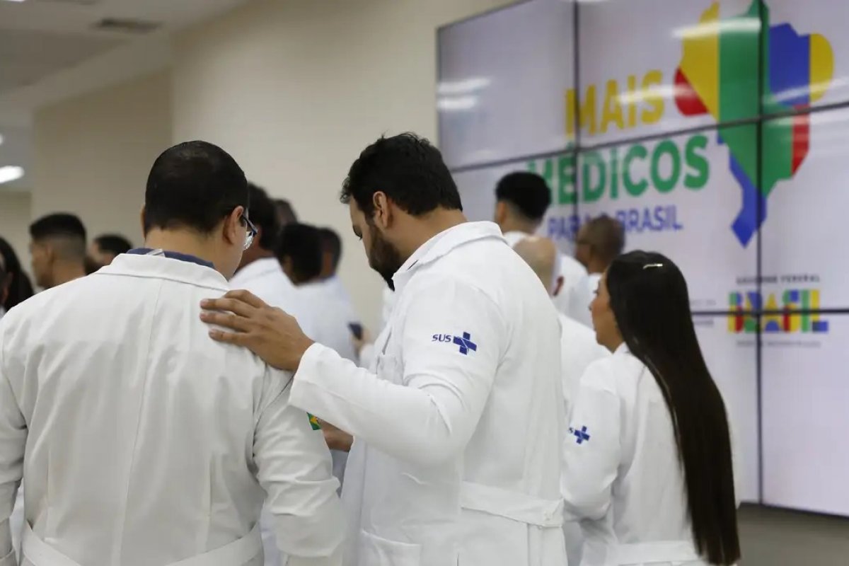 Polícia Federal desarticula esquema de fraude no Enamed 2025 e prende oito suspeitos