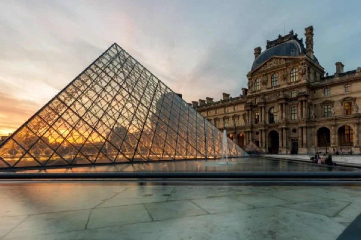 Roubo no Louvre acorda franceses para negligência ao patrimônio histórico