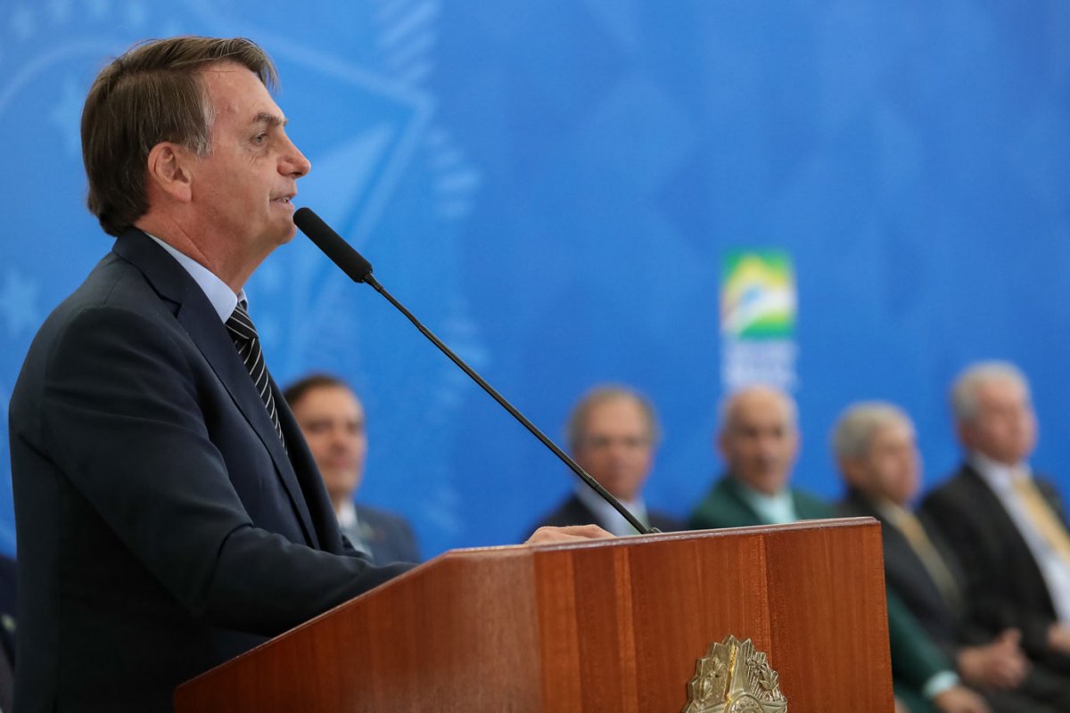 Políticos reagem a vídeo anti-Congresso gravado por Bolsonaro