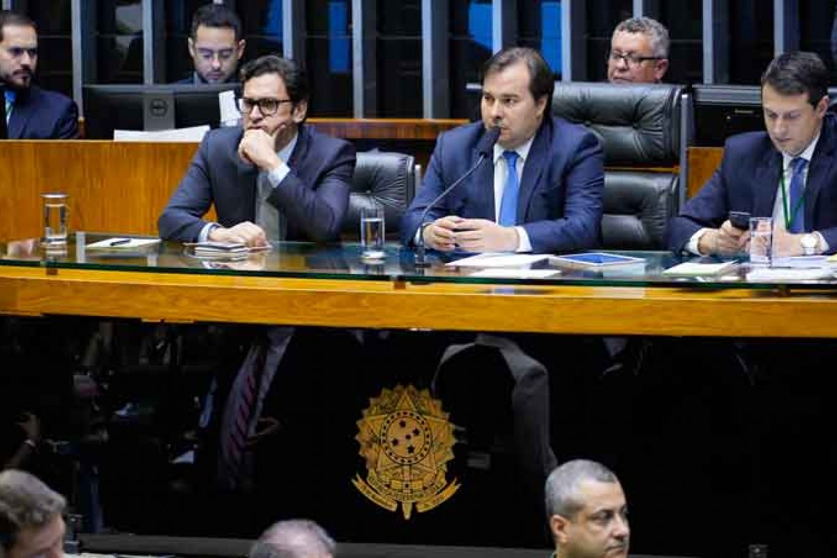 Parlamentares organizam frente pela reforma administrativa