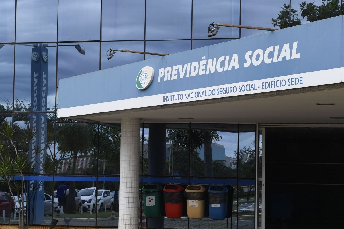 INSS diz que corte de verba ameaça processamento da folha de pagamento e pede reforço no orçamento