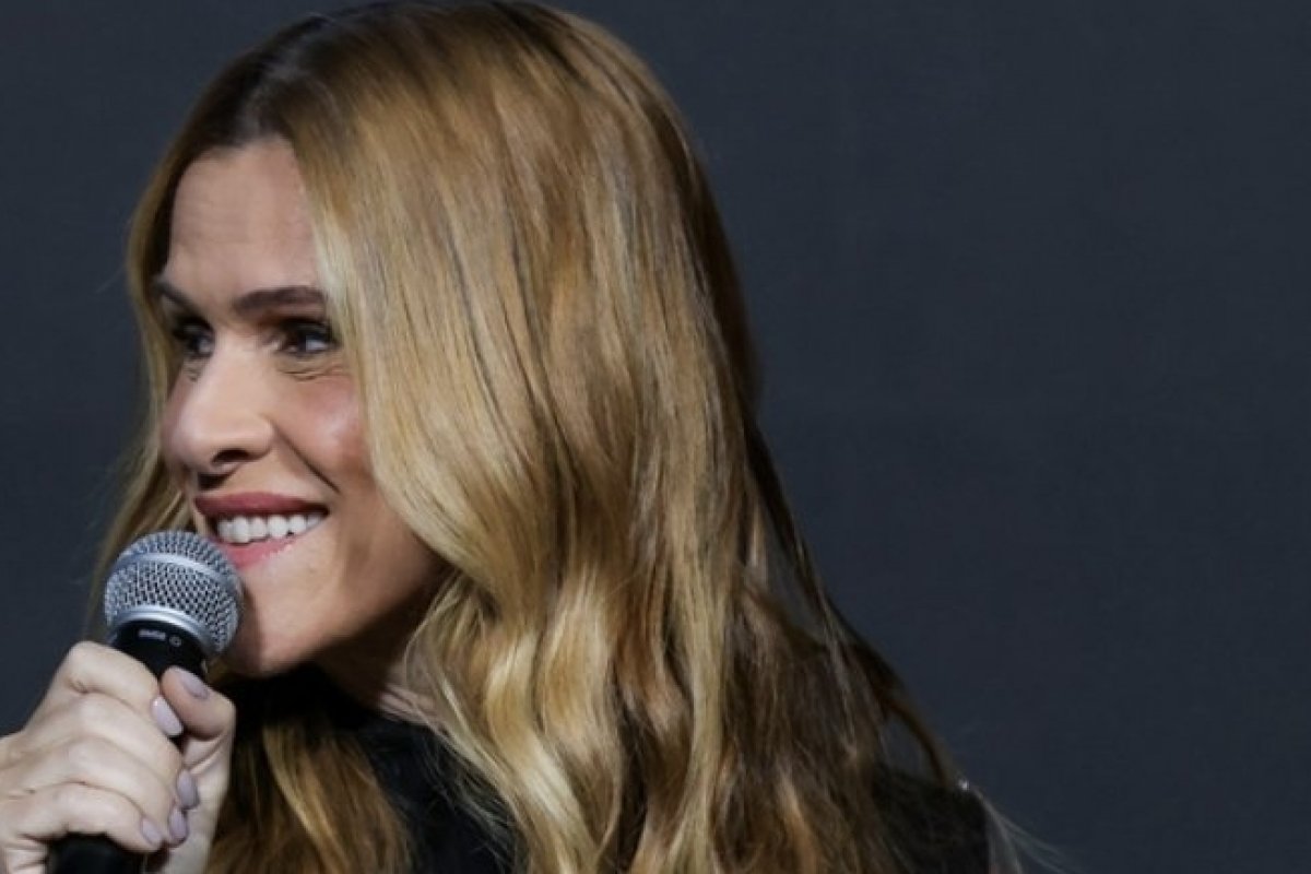 Ingrid Guimarães e Antonio Frajado lotam "Talk" em shopping em SP!