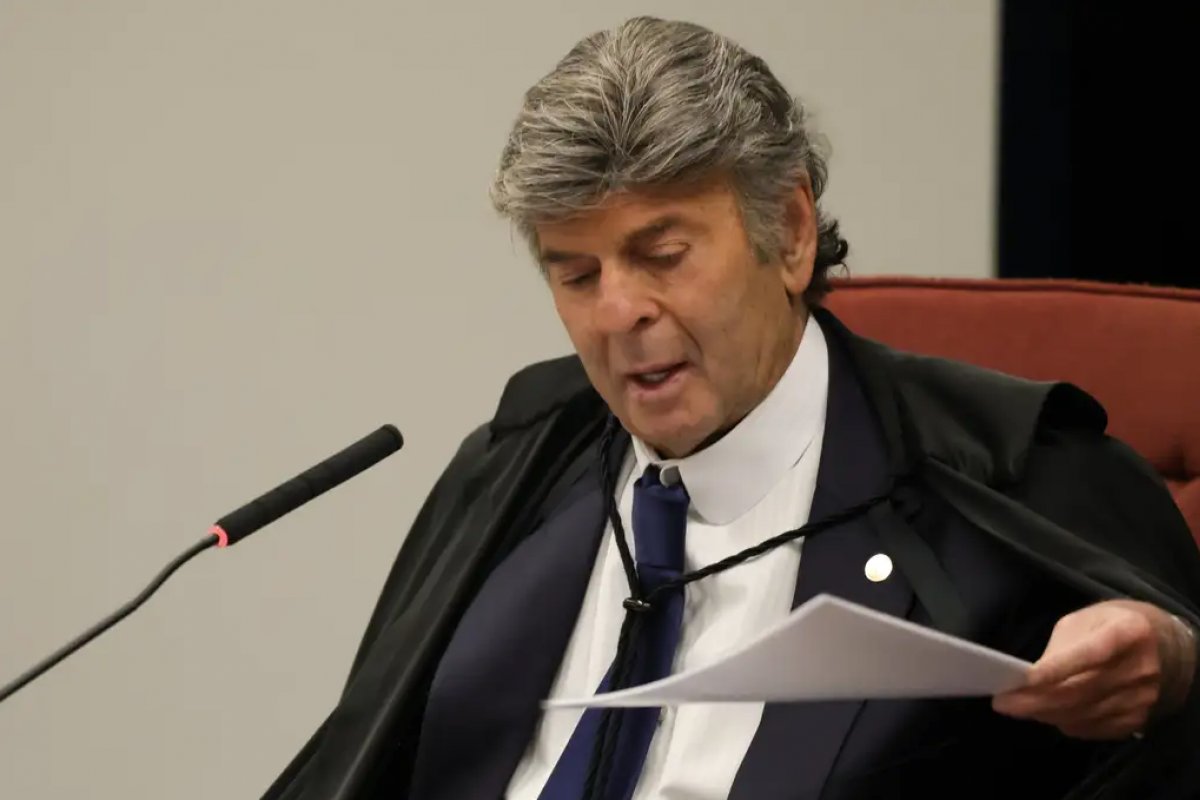 Fachin autoriza Fux a mudar para a Segunda Turma do STF