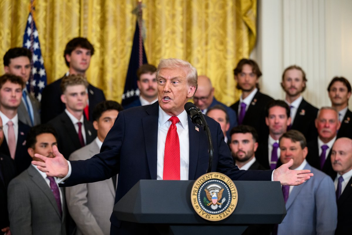 Tump afirma que vai suspender todas as negociações comerciais com o Canadá