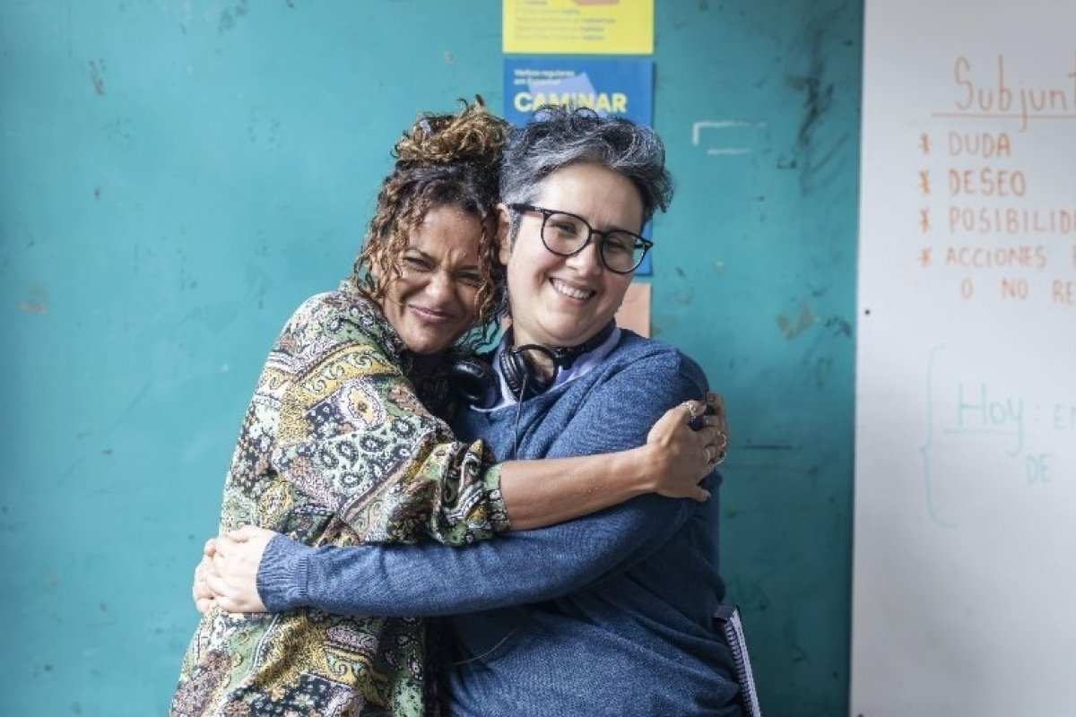 “Amora”, nova série do Canal Brasil com direção de Juliana Rojas, começa filmagens em Porto Alegre! 
