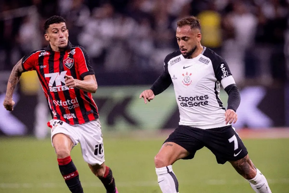 Com chance de deixar zona de rebaixamento, Vitória recebe Corinthians no Barradão