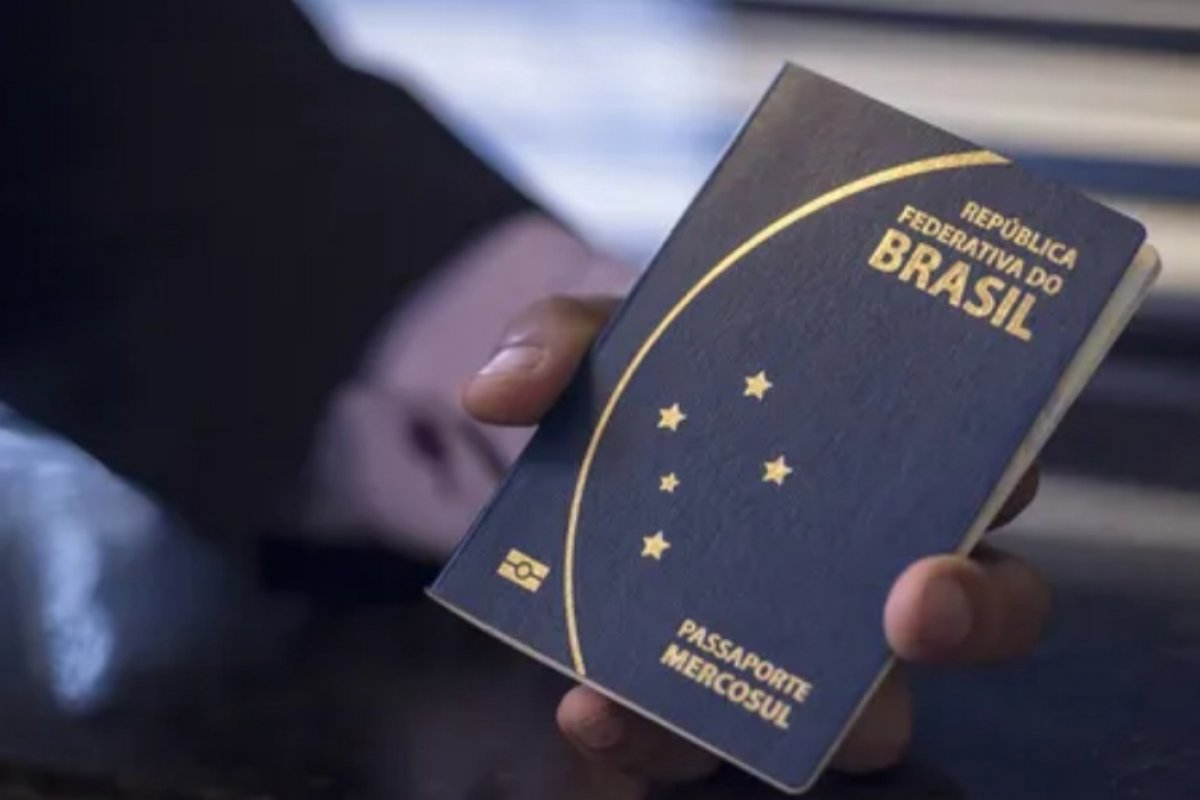 PF emite alerta sobre falta de recursos para emissão de passaportes; serviço pode ser suspenso até novembro