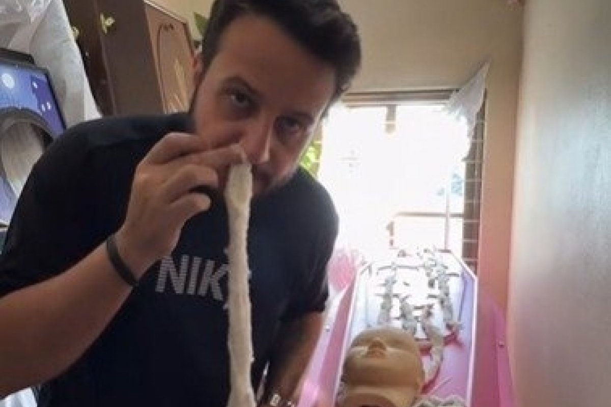 Vídeo de tanatopraxia viraliza ao mostrar preparo de corpos para velórios; uso excessivo de algodão chama atenção