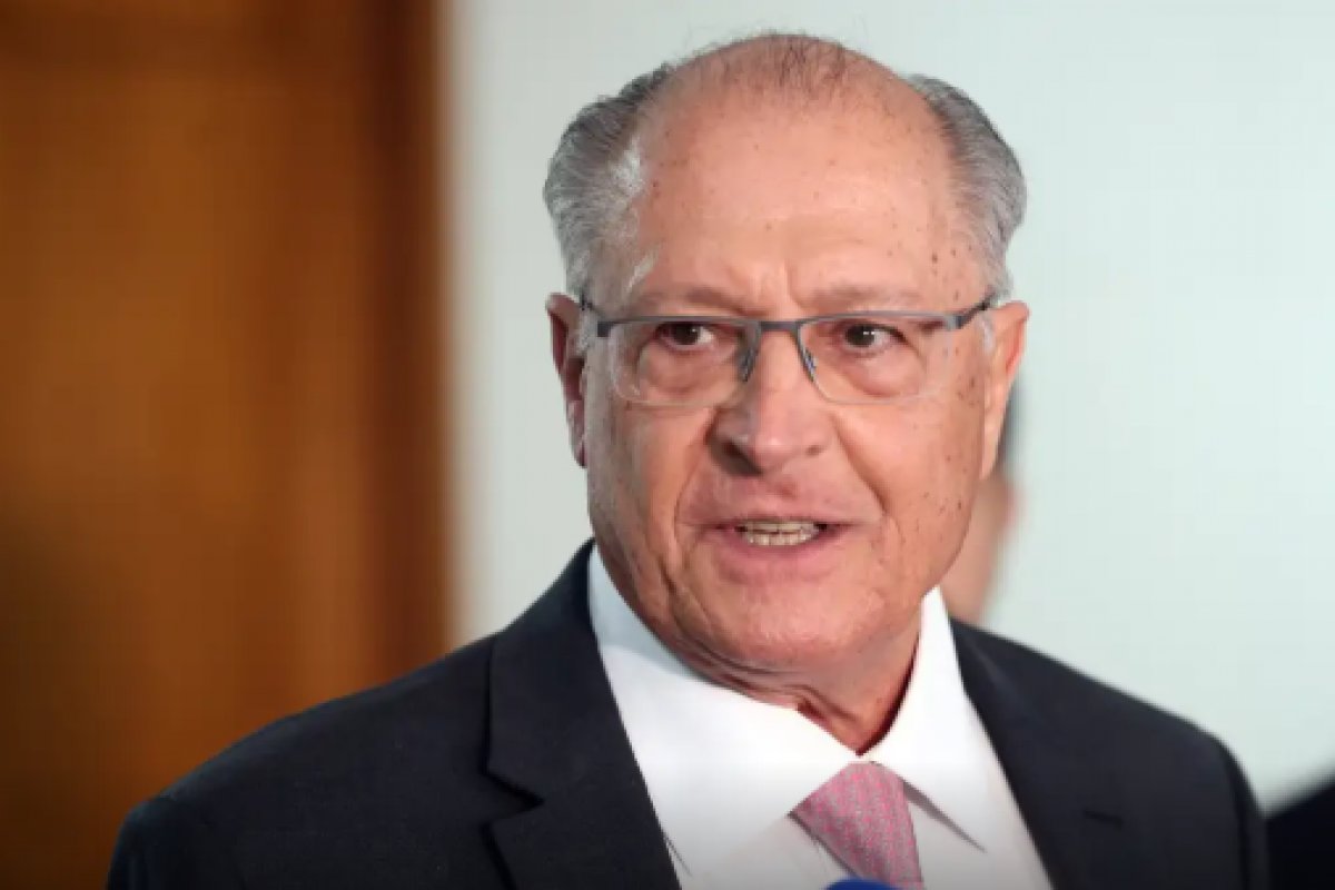 "Bons motivos para acreditar no diálogo", diz Alckmin após Lula se reunir com Trump