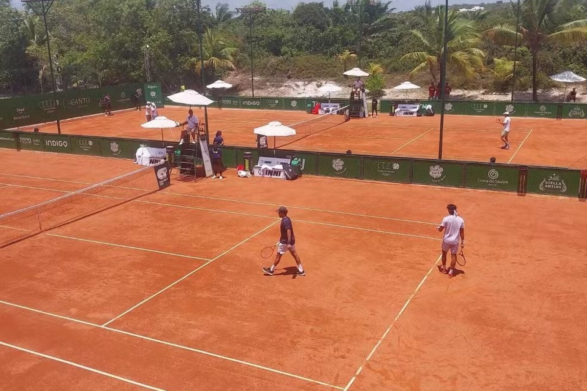 Ação flagra crianças e adolescentes trabalhando em torneio de tênis na Bahia