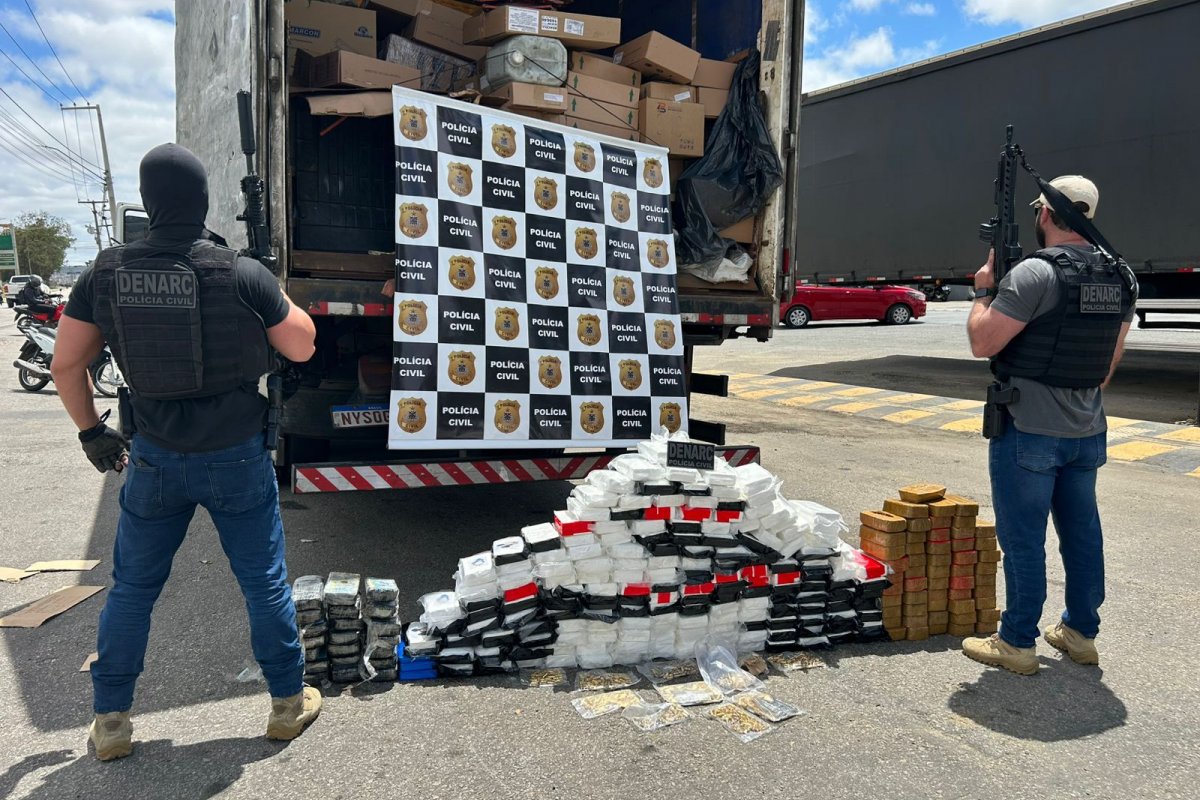 Dois homens são presos com 250kg de cocaína e crack em Vitória da Conquista