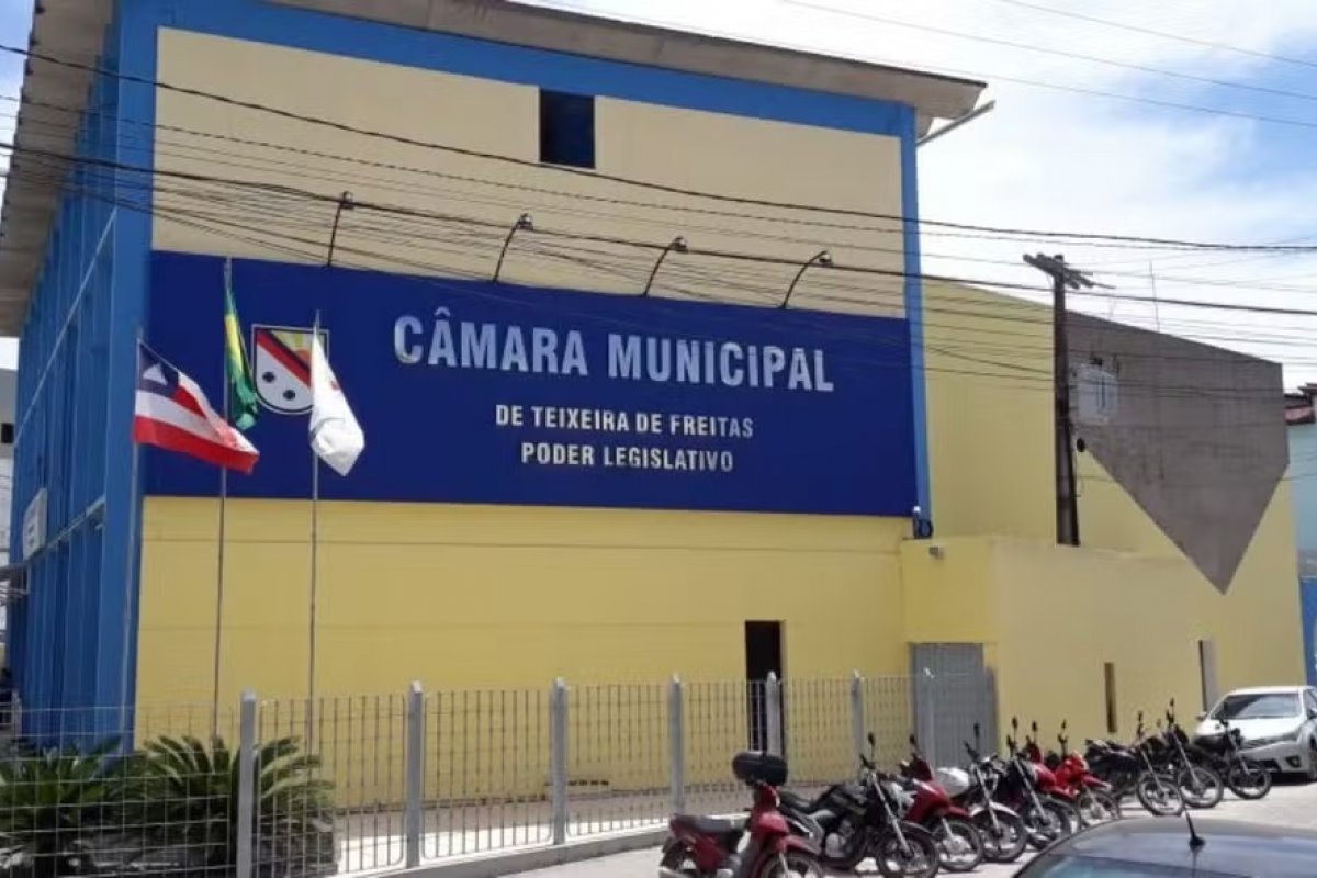 Concursos da Câmara Municipal de cidade baiana têm série de irregularidades e TCM recomenda suspensão