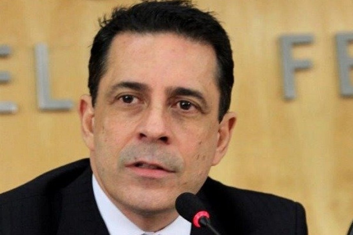 Secretário de Mobilidade de Feira de Santana pede demissão após polêmica sobre divulgação de dados de pessoas com HIV