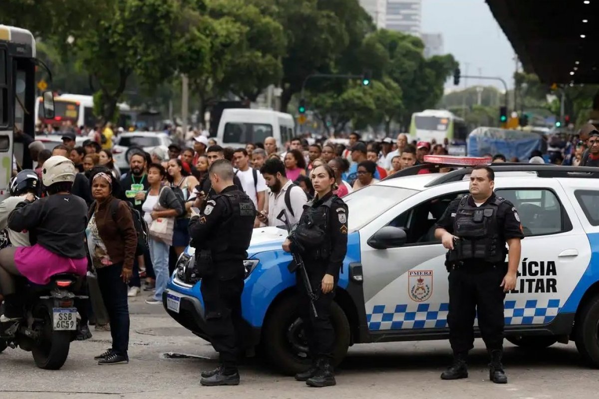 Ministros farão reunião de emergência com Castro nesta quarta-feira