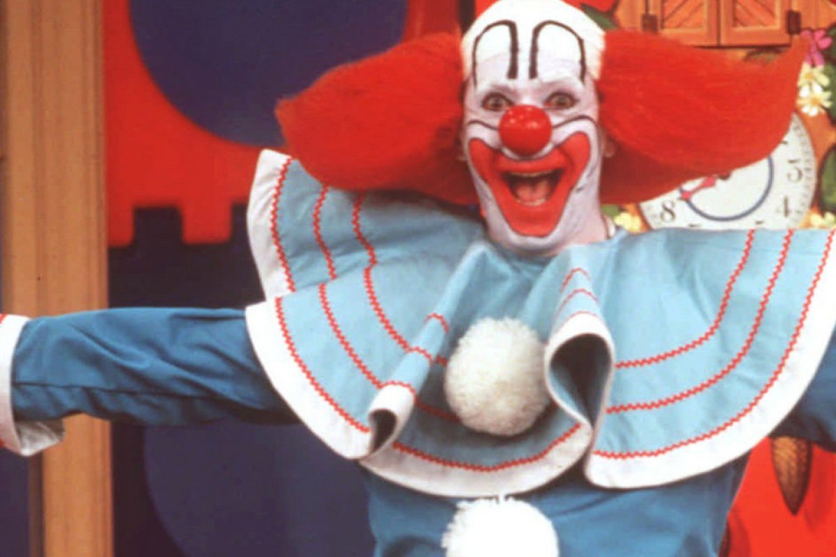 Bozo homenageia Bolsonaro