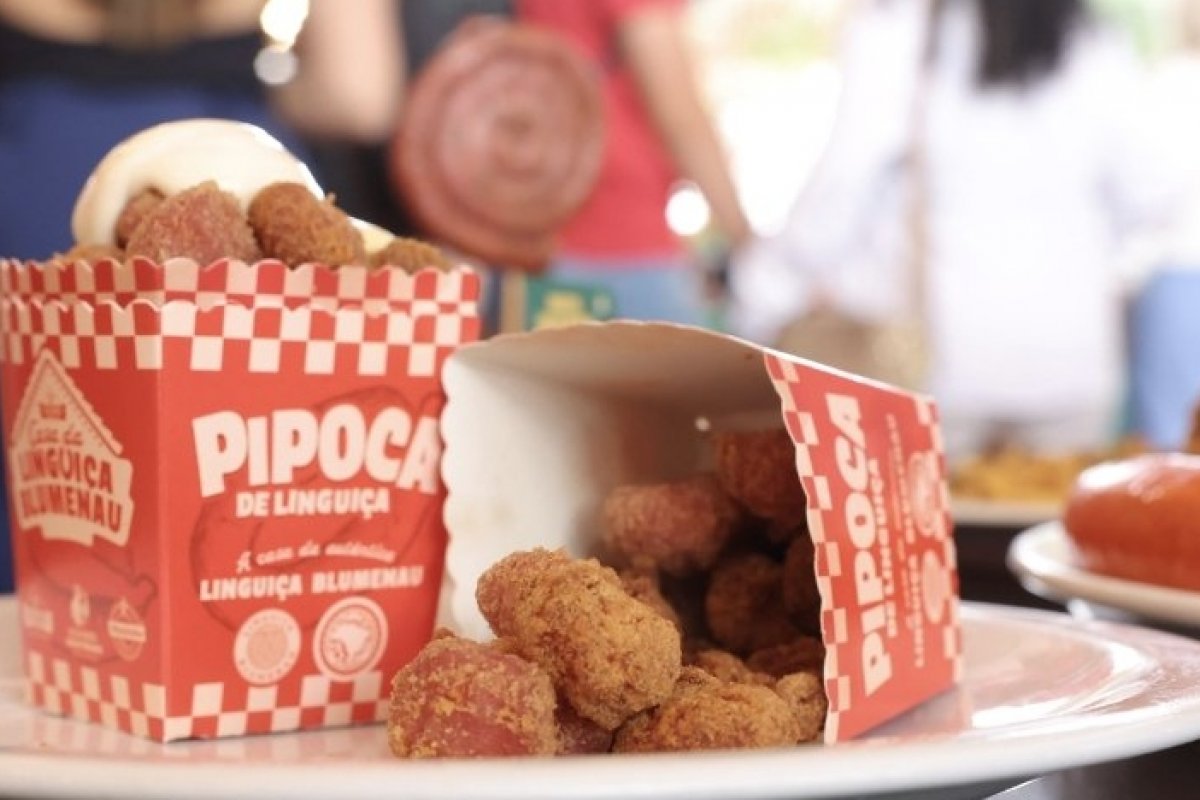 O hit da 40ª Oktoberfest: mais de 600 mil pipocas de linguiça foram vendidas durante a festa! 