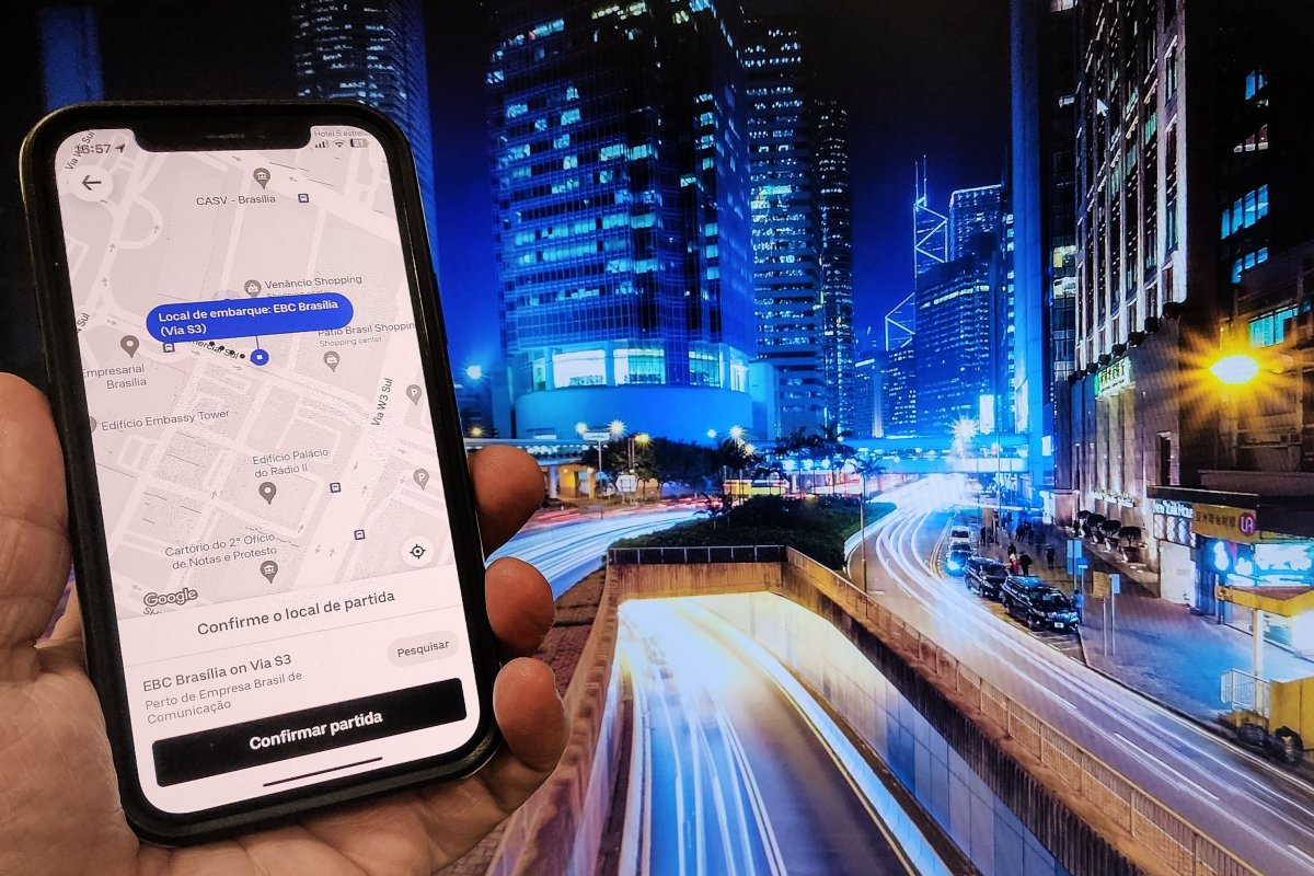 Seis em cada 10 motoristas de Uber não querem ter carteira assinada, diz pesquisa