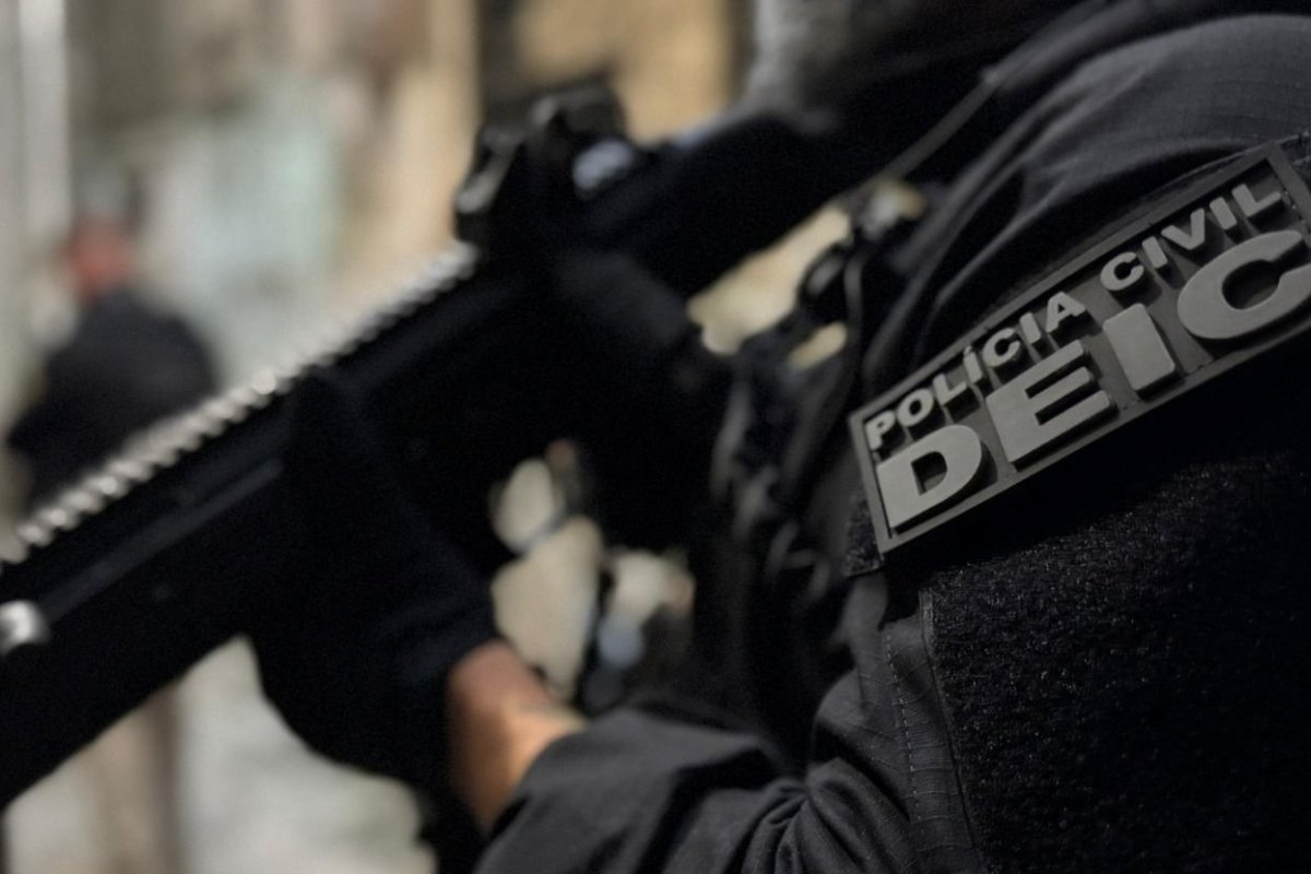 Mandados de busca e apreensão são cumpridos contra investigado por agiotagem e fraudes em licitações em Vitória da Conquista