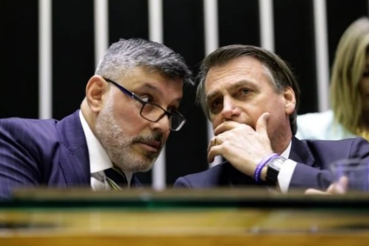 Alexandre Frota afirma que pedirá impeachment de Jair Bolsonaro