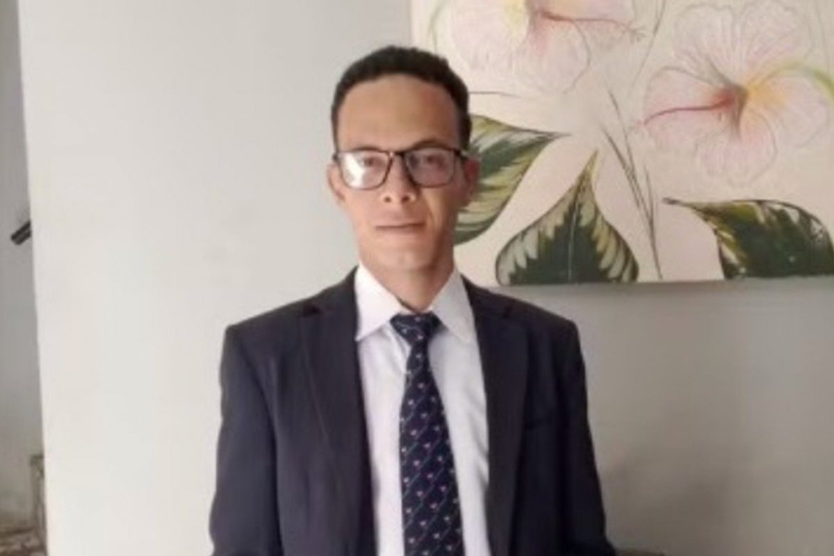 Obreiro morre após ser atacado com pauladas em praça de Salvador