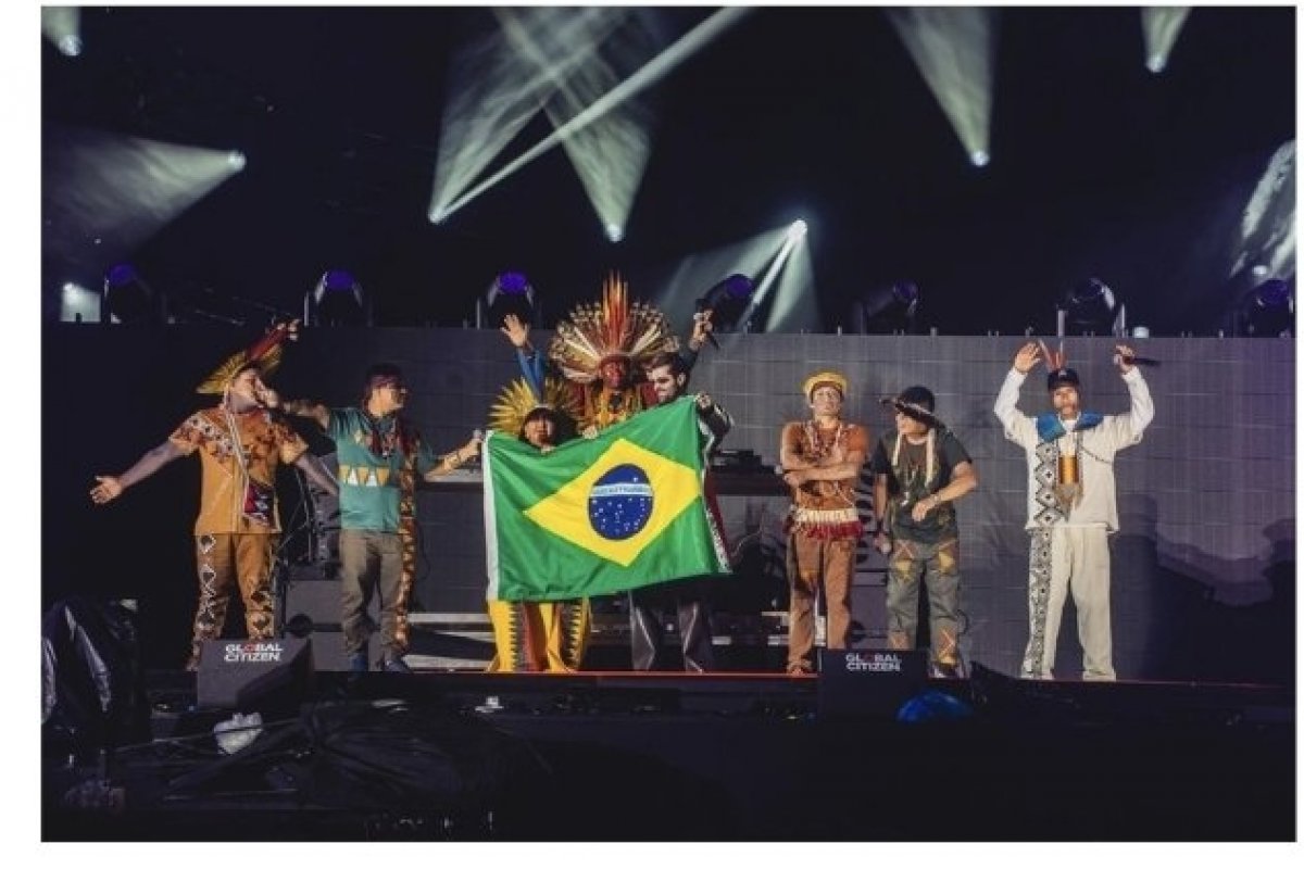 Alok é destaque da revista Time como um dos cem líderes climáticos mais influentes do mundo! 