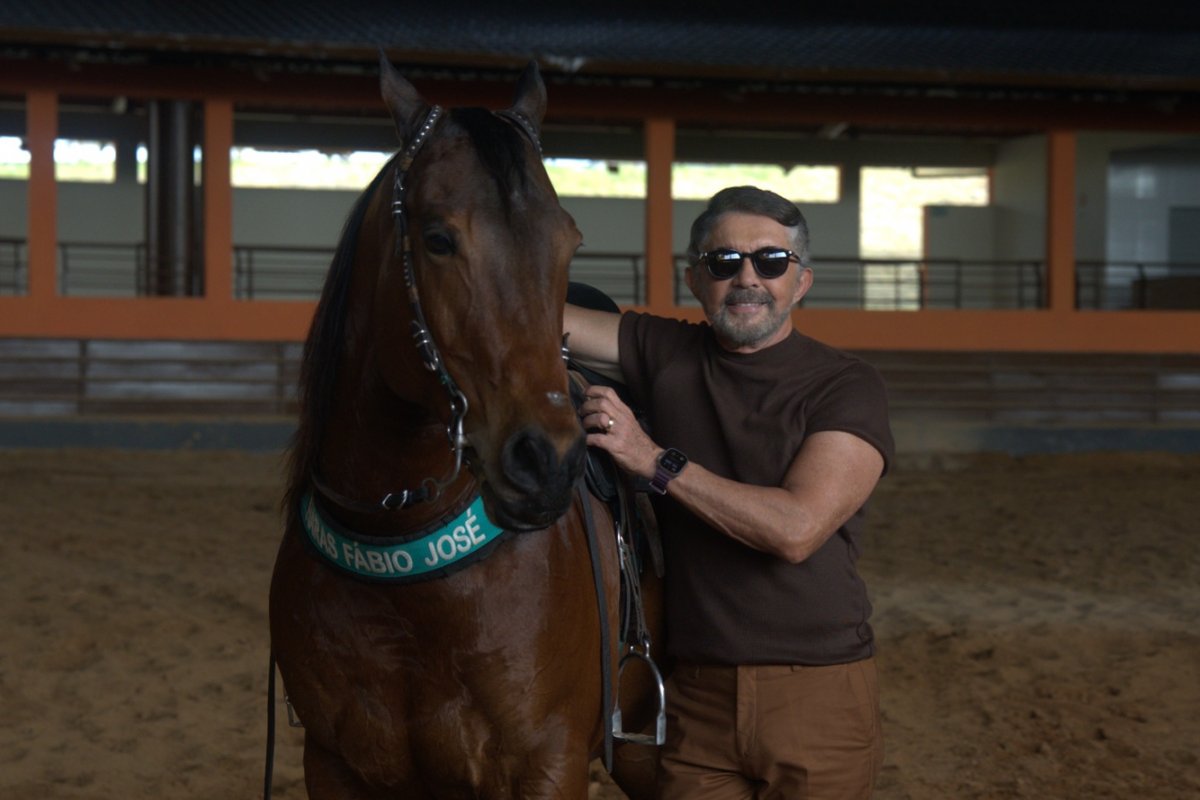 Adelmario Coelho lança EP Vaquejada e Cavalgada Ao Vivo Volume 1!