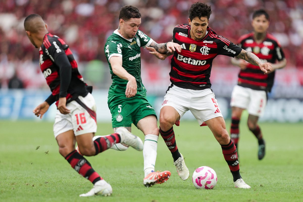 Flamengo e Palmeiras vão acatar Conmebol apesar de 'lobby' da CBF por final