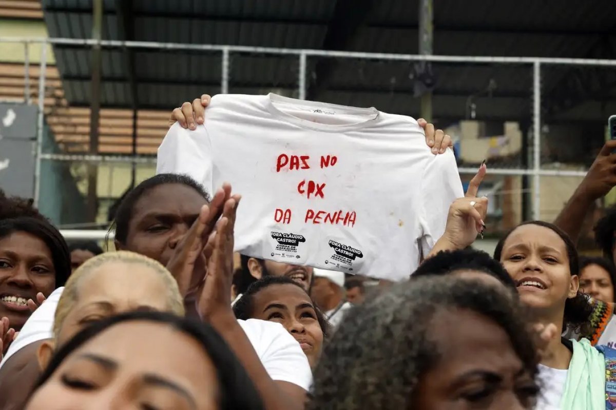 Moraes determina que governo do Rio preserve provas da megaoperação e garanta acesso à Defensoria