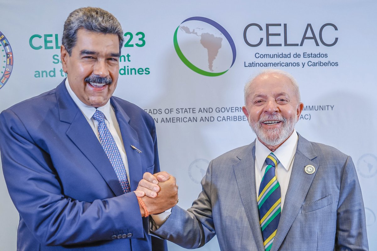 Brasil discorda de Maduro e diz que navios dos EUA no Caribe não violam tratado nuclear