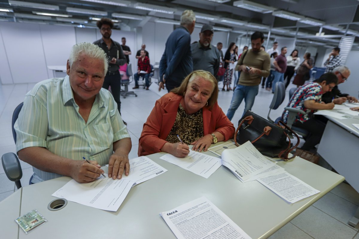 União sem casamento ultrapassa matrimônio civil e religioso pela 1ª vez no Brasil, diz Censo