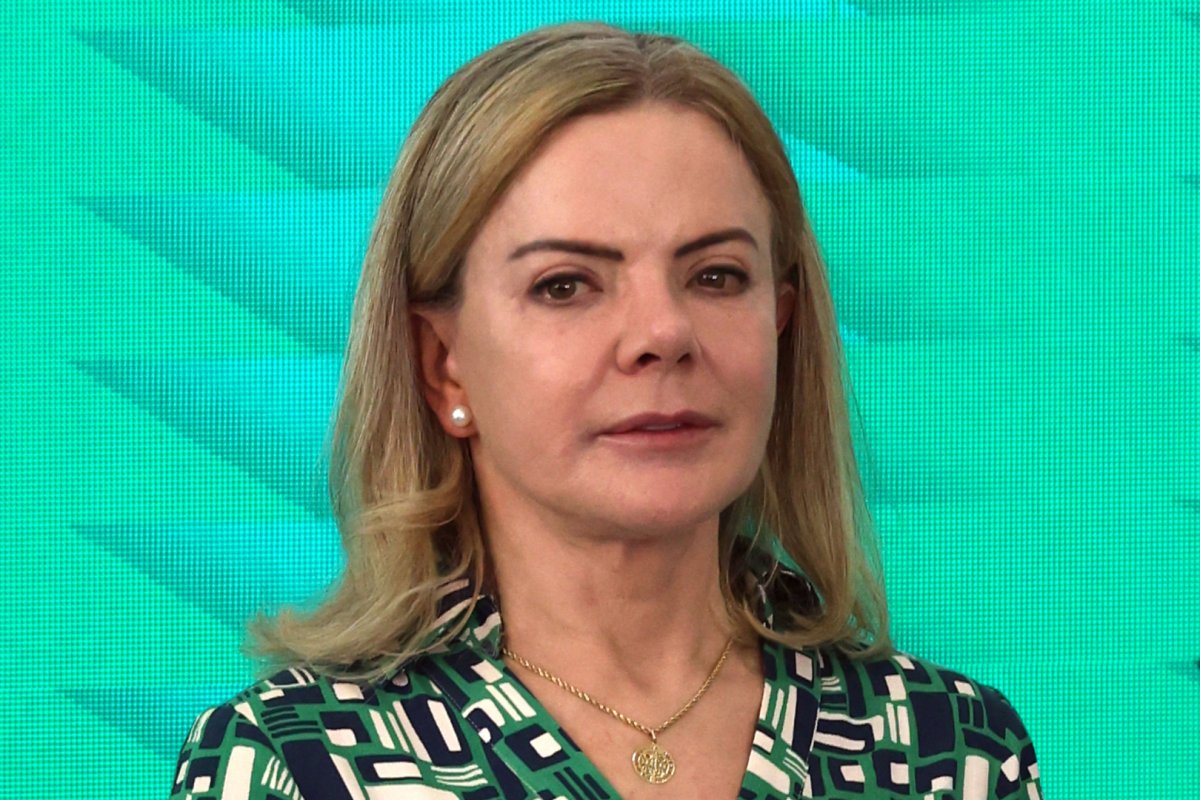 Governo é "terminantemente" contra PL que facções ao terrorismo, afirma Gleisi Hoffmann