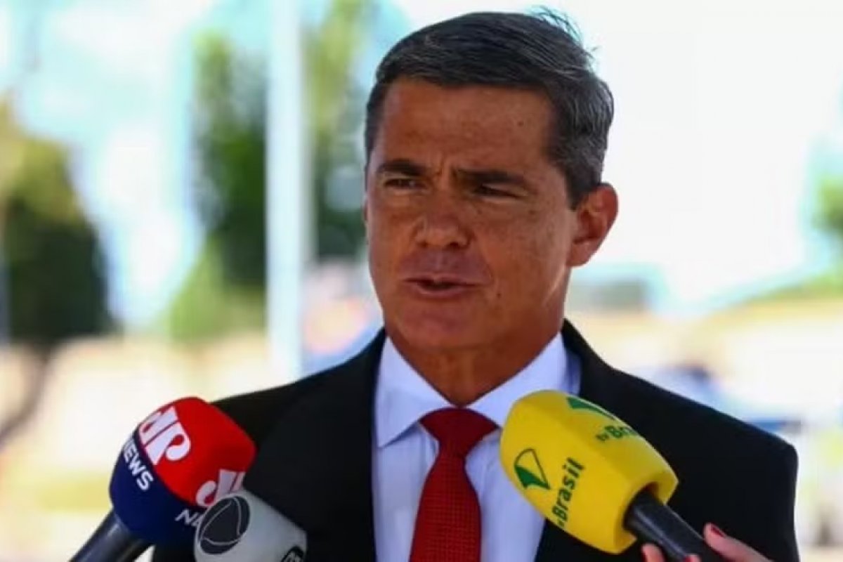 Moraes permite que general acusado de planejar morte de autoridades a fazer o Enem