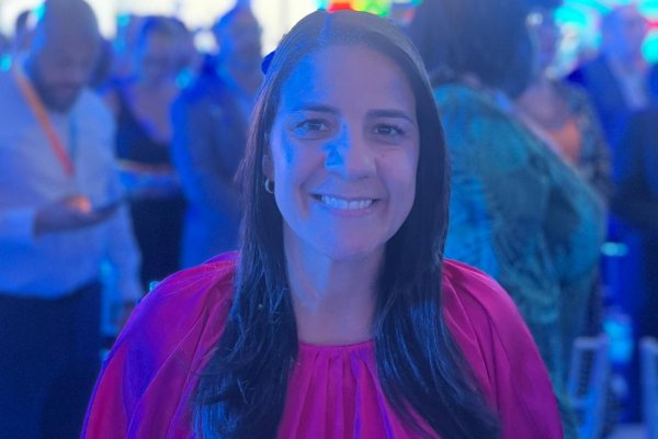 [Vídeo: Secretária de Educação confirma assistência a estudantes e professores envolvidos em suposta tentativa de envenenamento ]