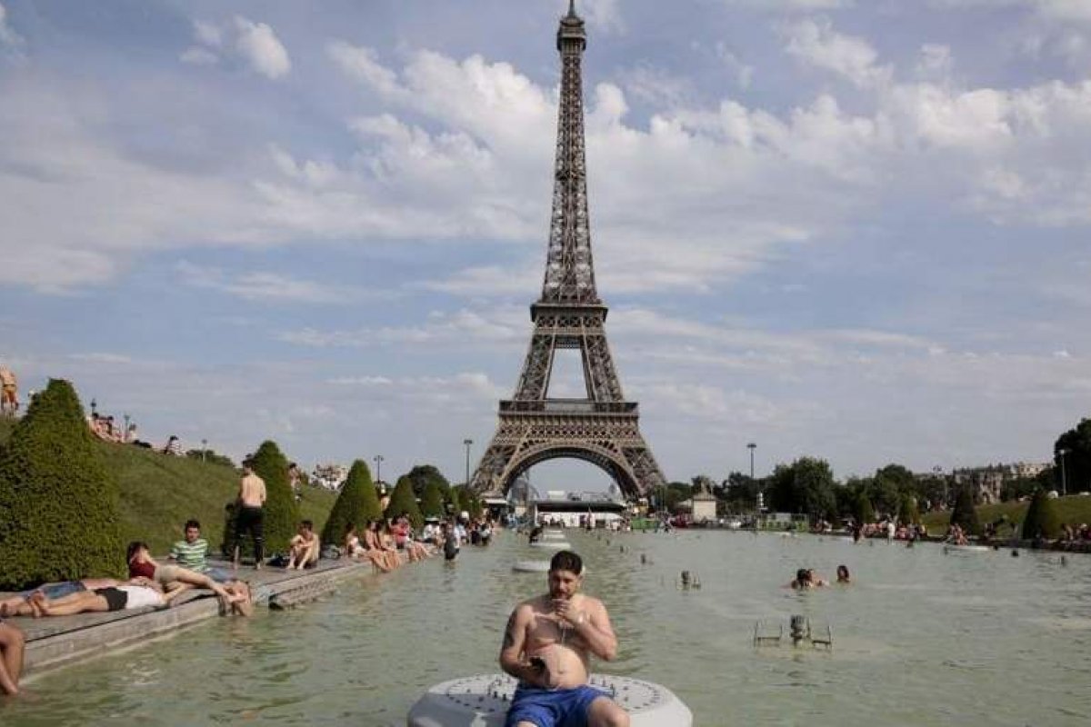 Um a cada quatro franceses não toma banho todos os dias, aponta pesquisa