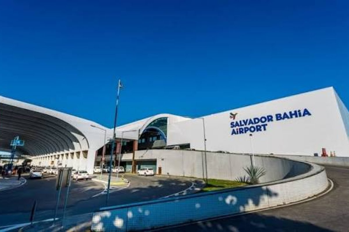  Salvador Bahia Airport convida para o Sarau do Preto Ozado, em celebração ao Novembro Negro! 