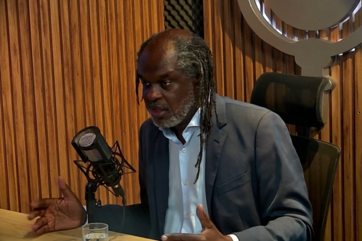 Vídeo: No Novembro Negro, Sílvio Humberto defende a consciência étnico-racial como caminho para transformação política