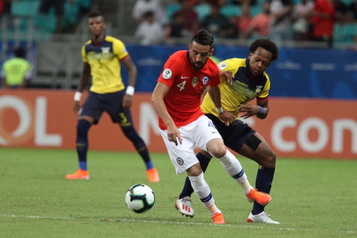 Equador e Chile vão empatando na Fonte Nova pela Copa América 