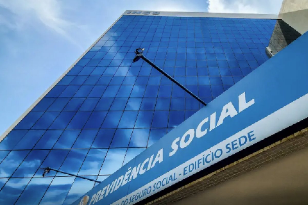 INSS vai receber R$ 224 milhões do governo para manter agências abertas e pagar bônus a servidor