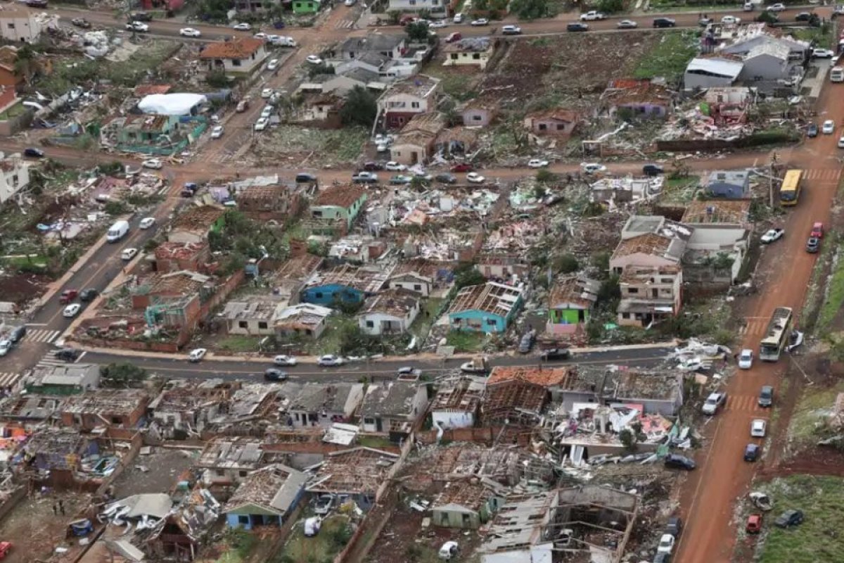 Após tornado, Enem é suspenso em Rio Bonito do Iguaçu, no Paraná