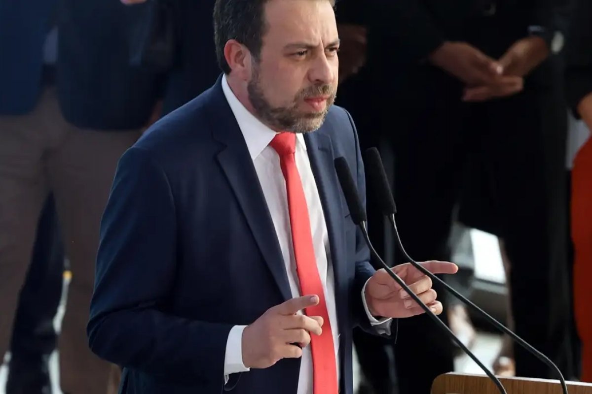 Programa do governo quer aprofundar conexão com as periferias