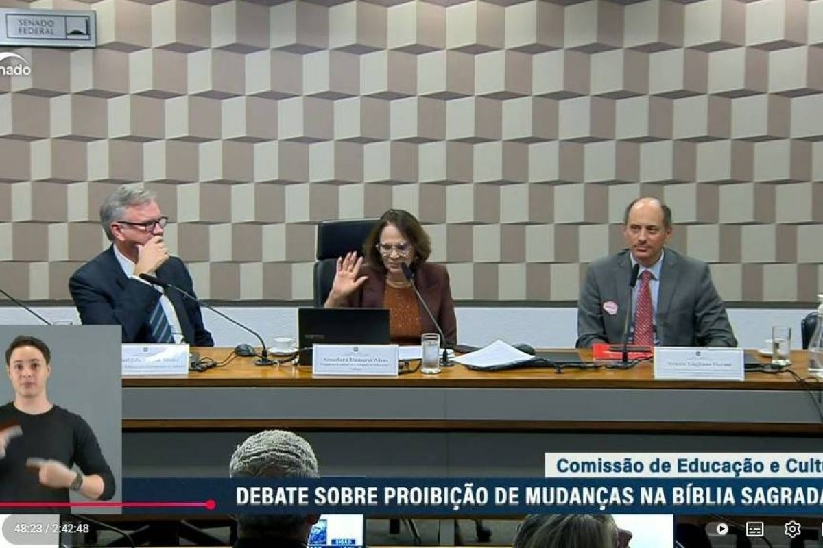 Senado avança na criação da Bíblia oficial, apesar da inconstitucionalidade e inviabilidade técnica