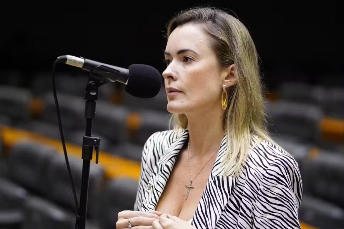 Deputada Julia Zanatta destina R$ 800 mil em emendas para clube de tiro de amigo