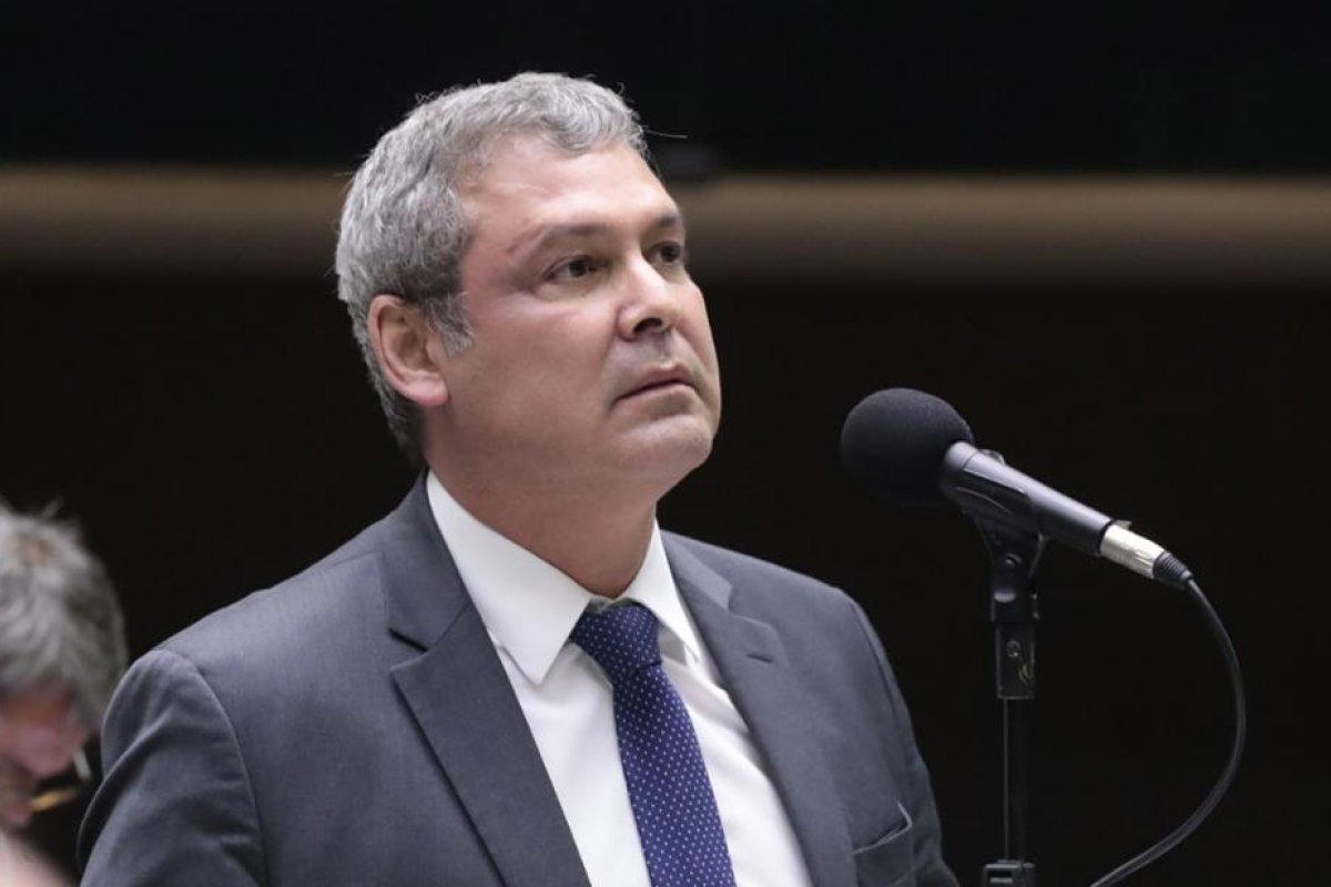 Lindbergh Farias acusa relator de “contaminar politicamente” o projeto sobre combate ao crime organizado