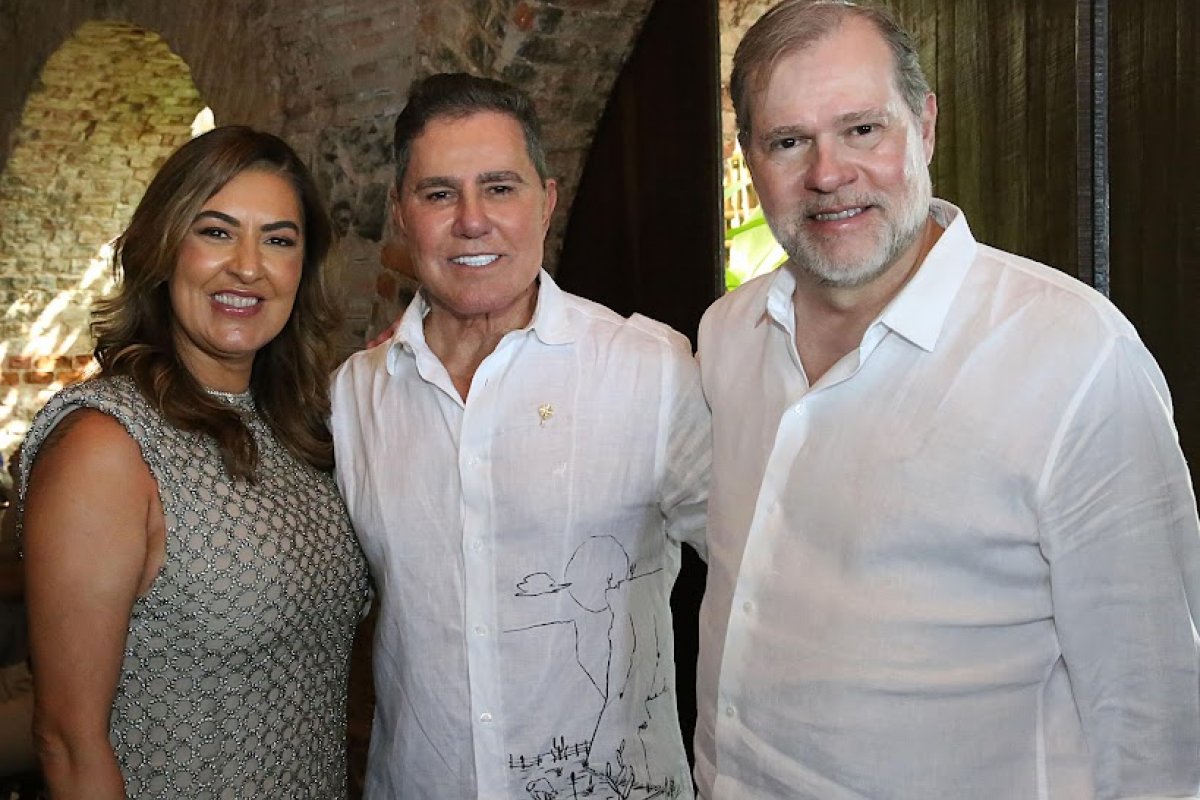 Rotondano celebra aniversário em evento no restaurante Amado