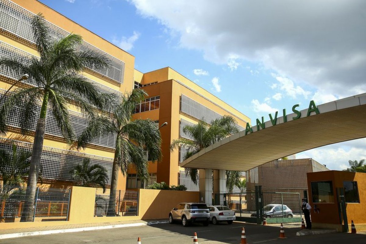 Anvisa proíbe venda de whey e suplementos das marcas Proteus e Bugroon