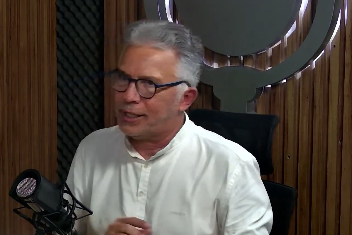 Ney Campello revela detalhes sobre lançamento de 'Aliança Vitória SAF' para disputa de cargo administrativo no clube; confira podcast